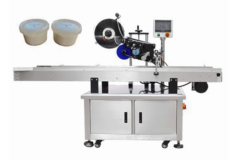 Automatisk merkemaskin med flat overflate